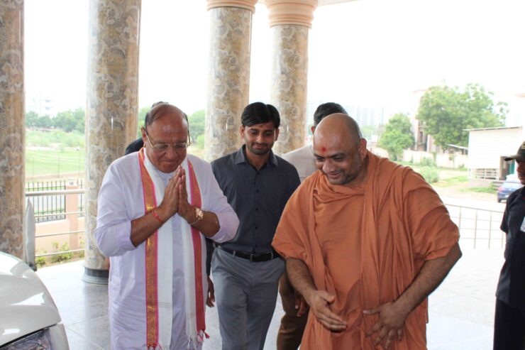 Shankarsinh-Vaghela3-740x493