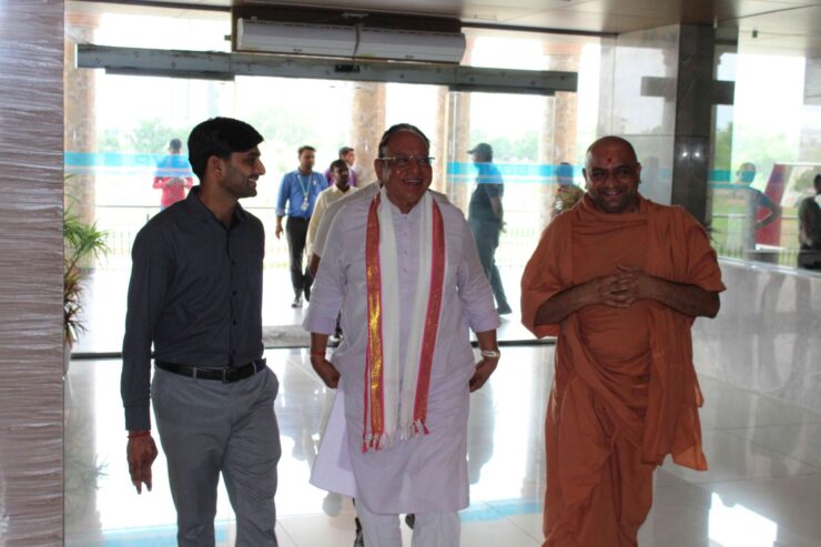 Shankarsinh-Vaghela4-740x493