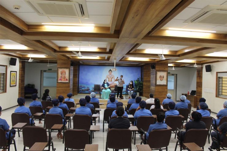 women-power-seminar5-740x493