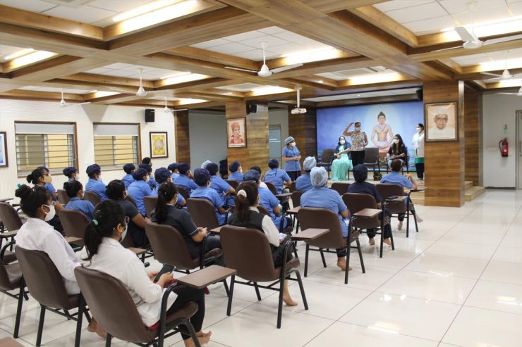 women-power-seminar6-740x493